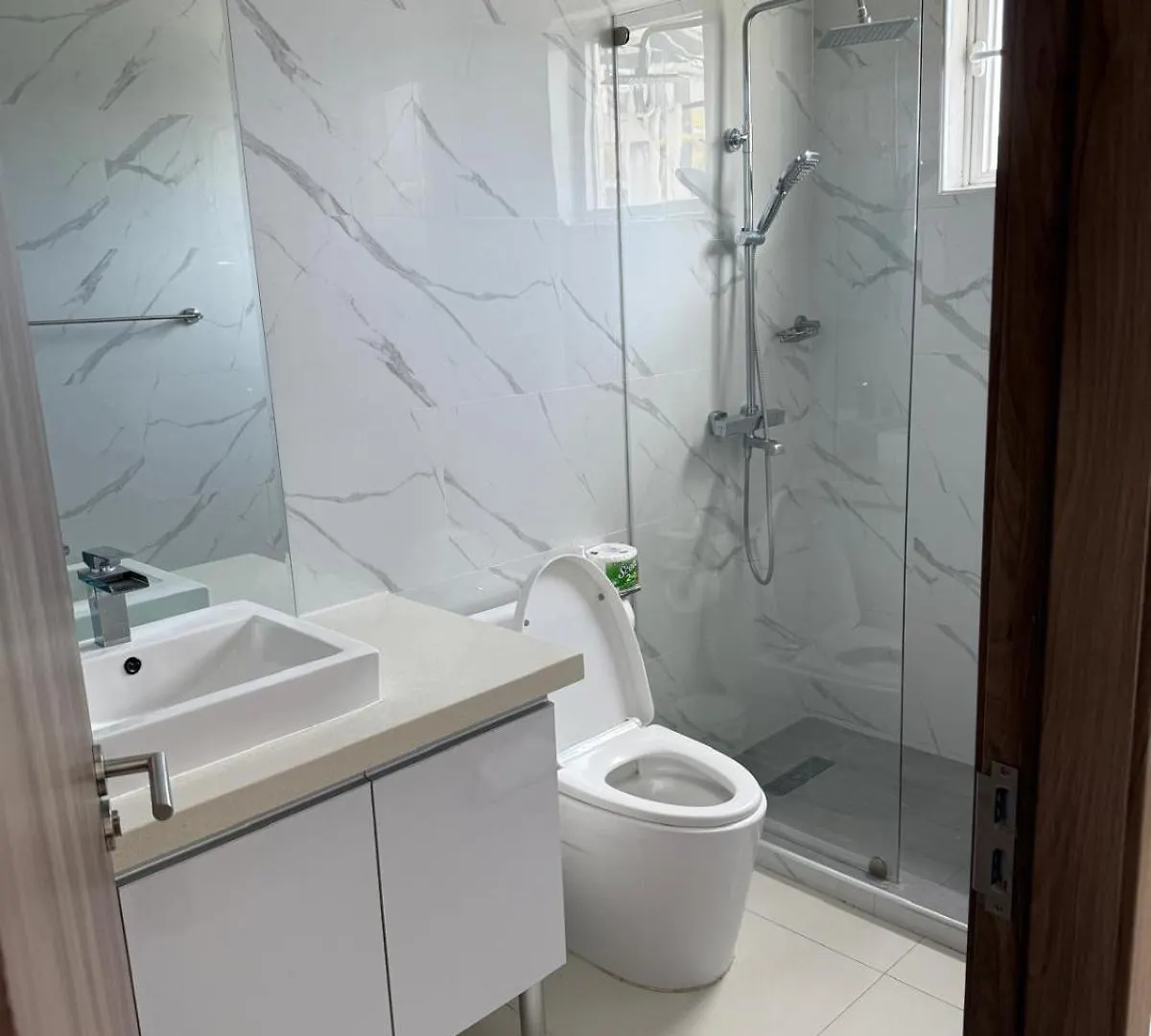 Modern And Elegant Apartment Kingston 0*,