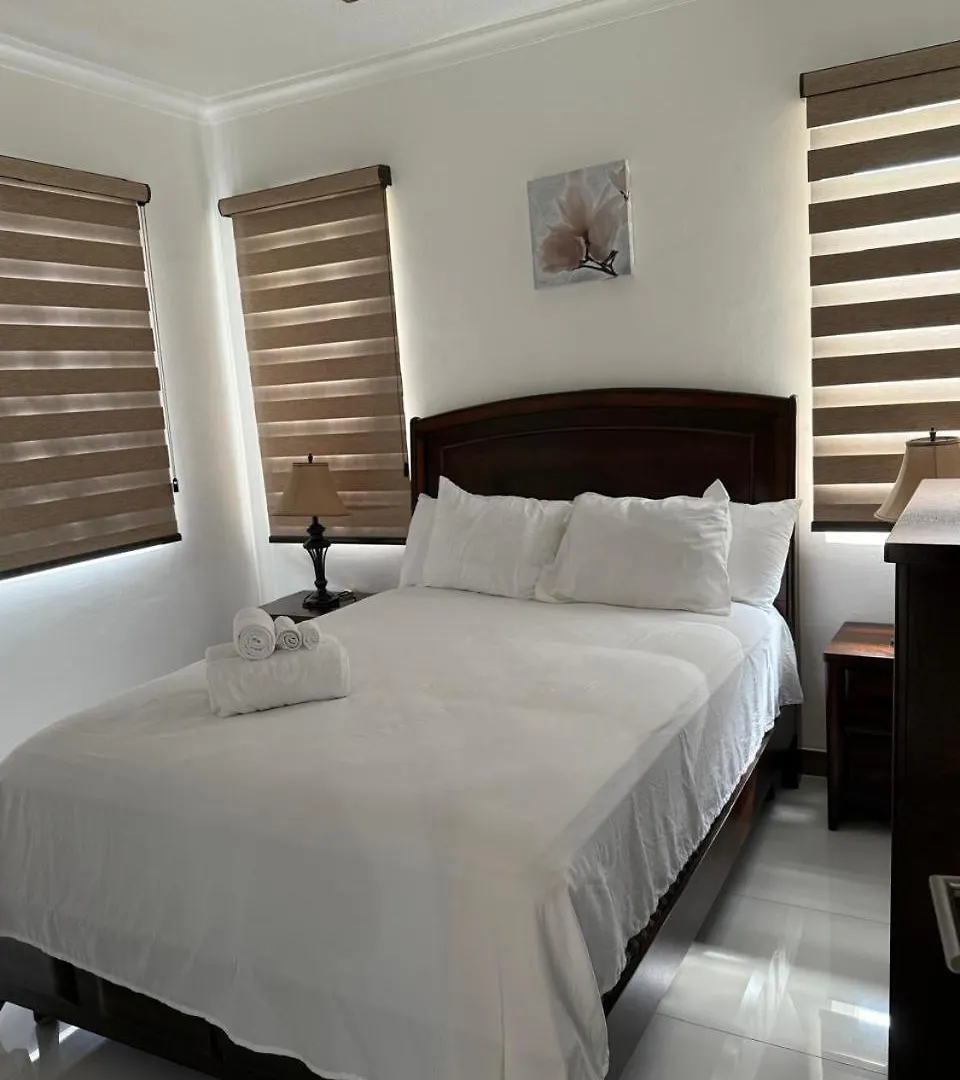 Modern and Elegant Apartment Kingston 0*,  Jamaica