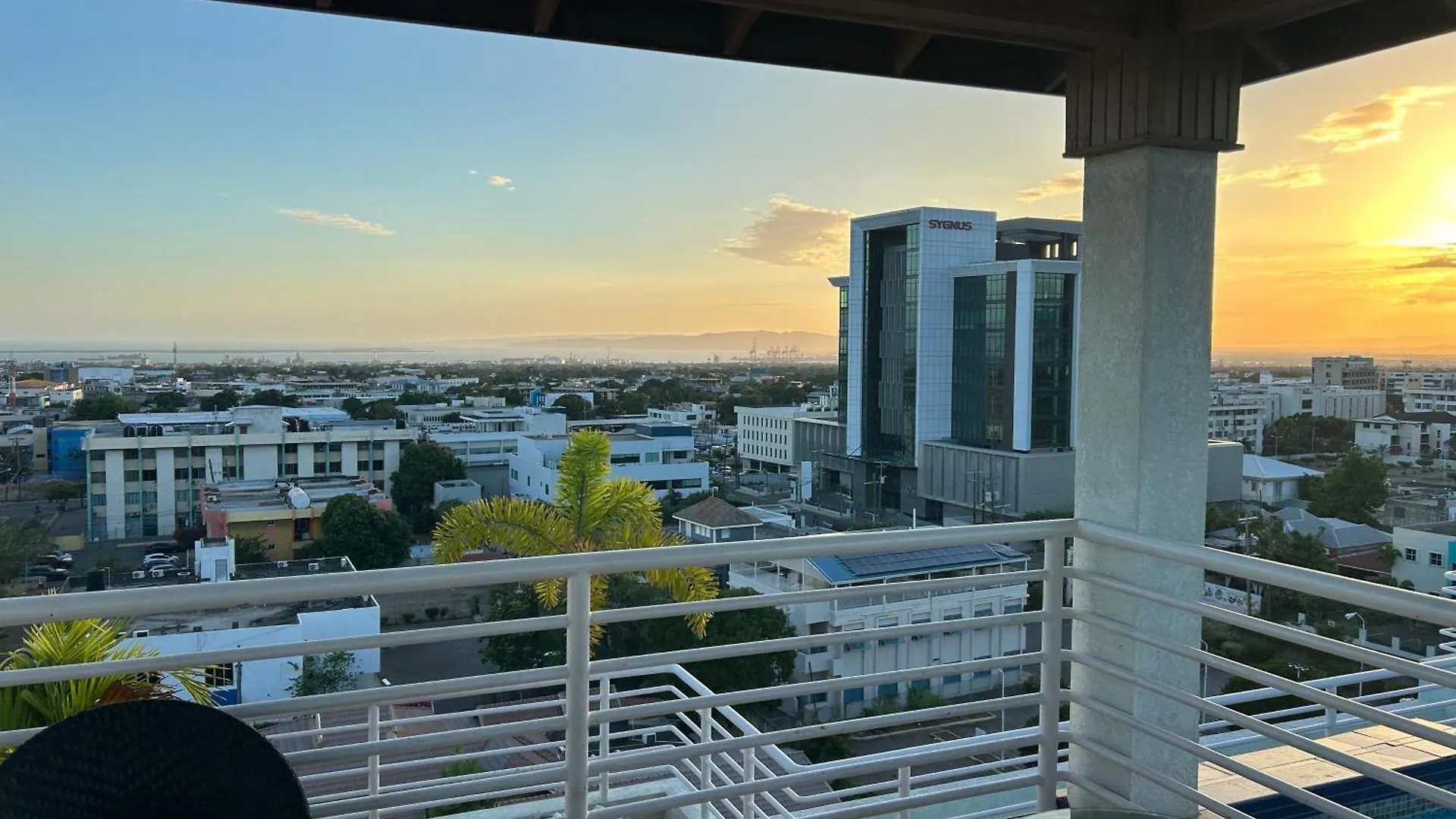 Modern and Elegant Apartment Kingston